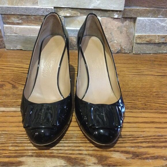 SALVATORE FERRAGAMO Black Patent Leather Pumps Closed Toe Block Heels - Picture 1 of 13
